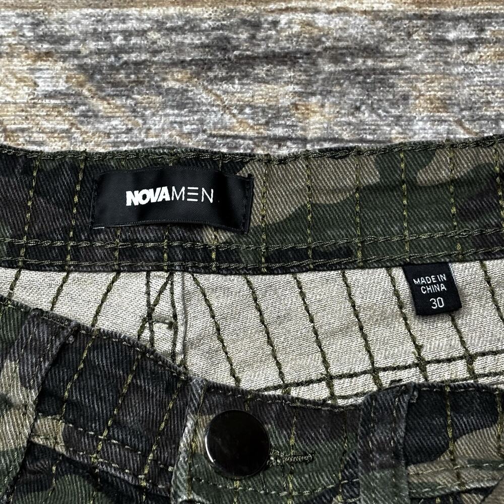 Fashion Nova Men's Camo Cut Off Stretchy Shorts Size 30 - Picture 2 of 5